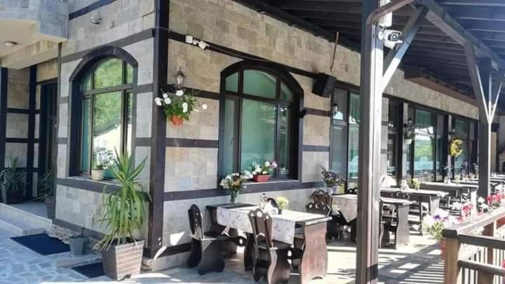 Hotel Тодорини Кукли à Spanchevtsi Extérieur photo
