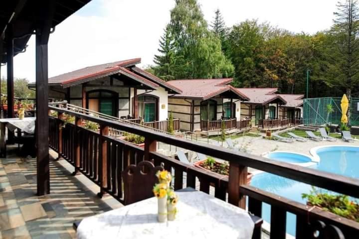 Hotel Тодорини Кукли à Spanchevtsi Extérieur photo